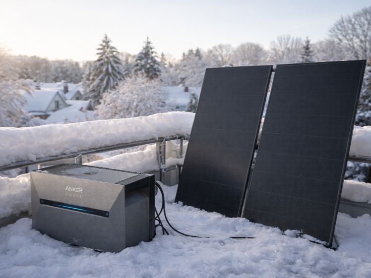 Balkonkraftwerk im Winter