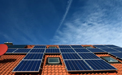 Was ist die Kosten für Dach Solaranlage im Jahr 2025 und sollten Sie eine bekommen?