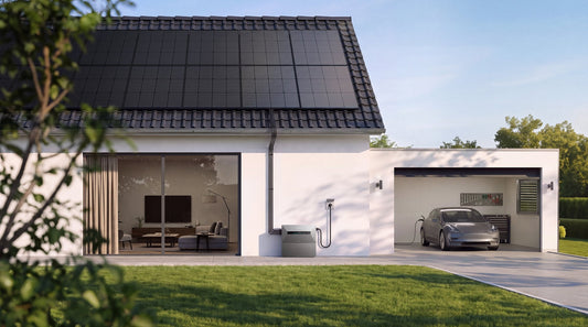 Steckerfertiger Stromspeicher als Plug-in-System mit Balkonkraftwerk im Praxistest