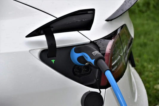 So Laden Sie LiFePO4-Batterie Auf: Umfassende Anleitung